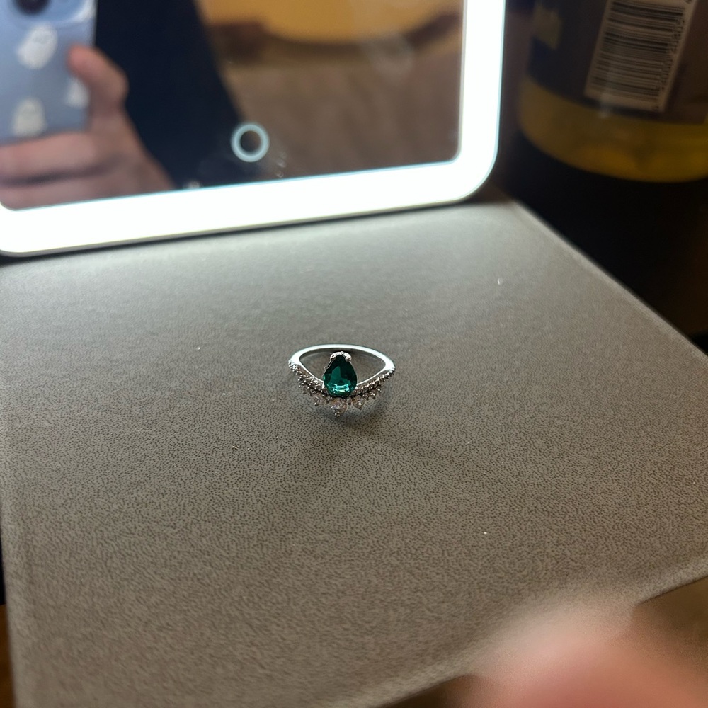 Oomjay Green Gemstone Silver Ring with Intricate Design